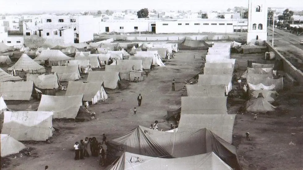 المغاربة المطرودين من الجزائر في الخيام ( المصدر: الأرشيف©)